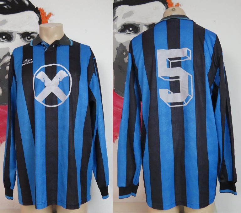 Vintage Umbro 1990ies football shirt #5 Long sleeve size L