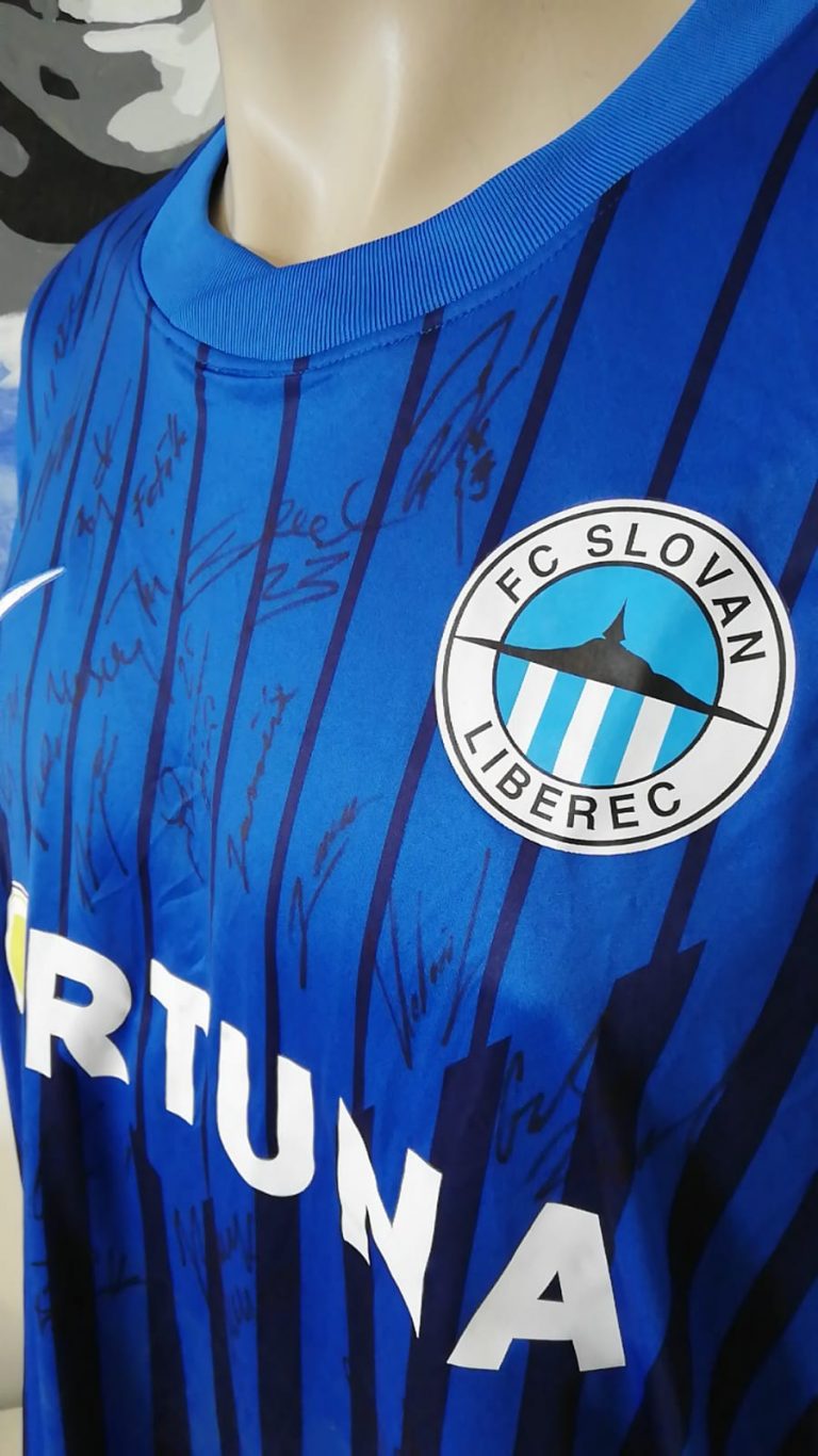 Squad signed Slovan Liberec 2012 2013 home shirt size XXL Bobo 50 (4)