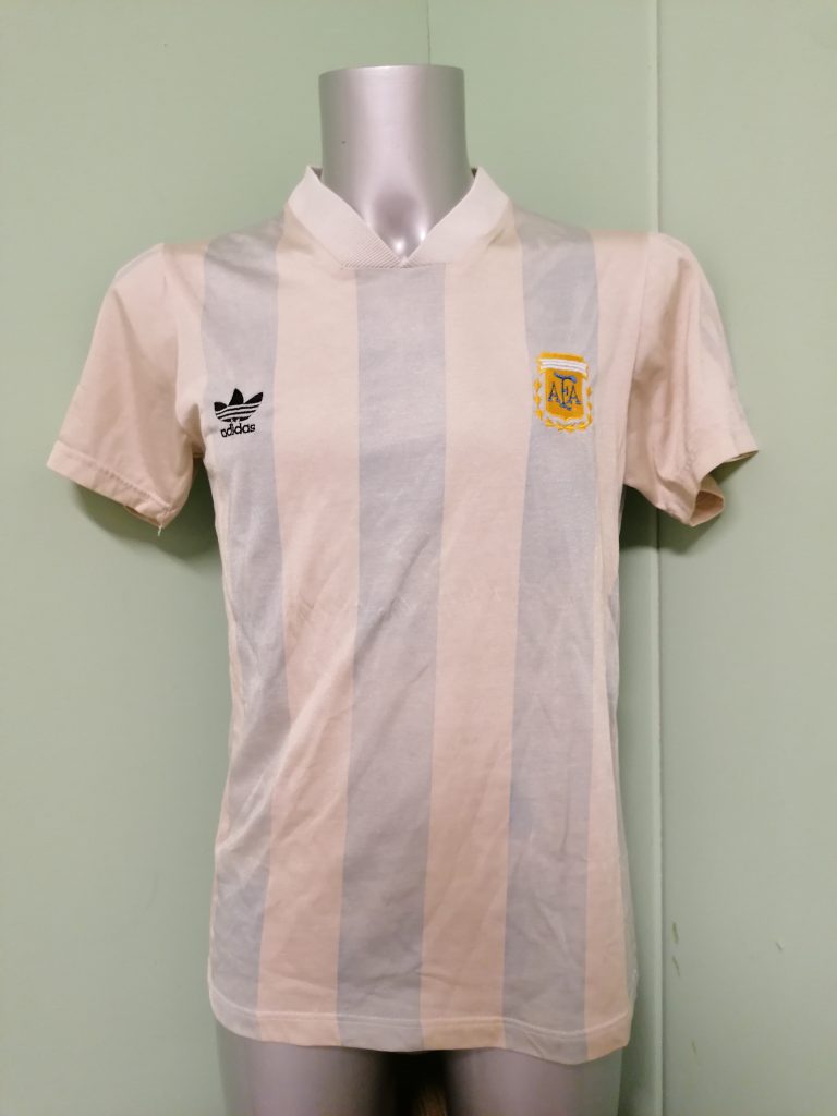 Vintage Argentina 1991 1992 1993 home shirt adidas football top size S (4)